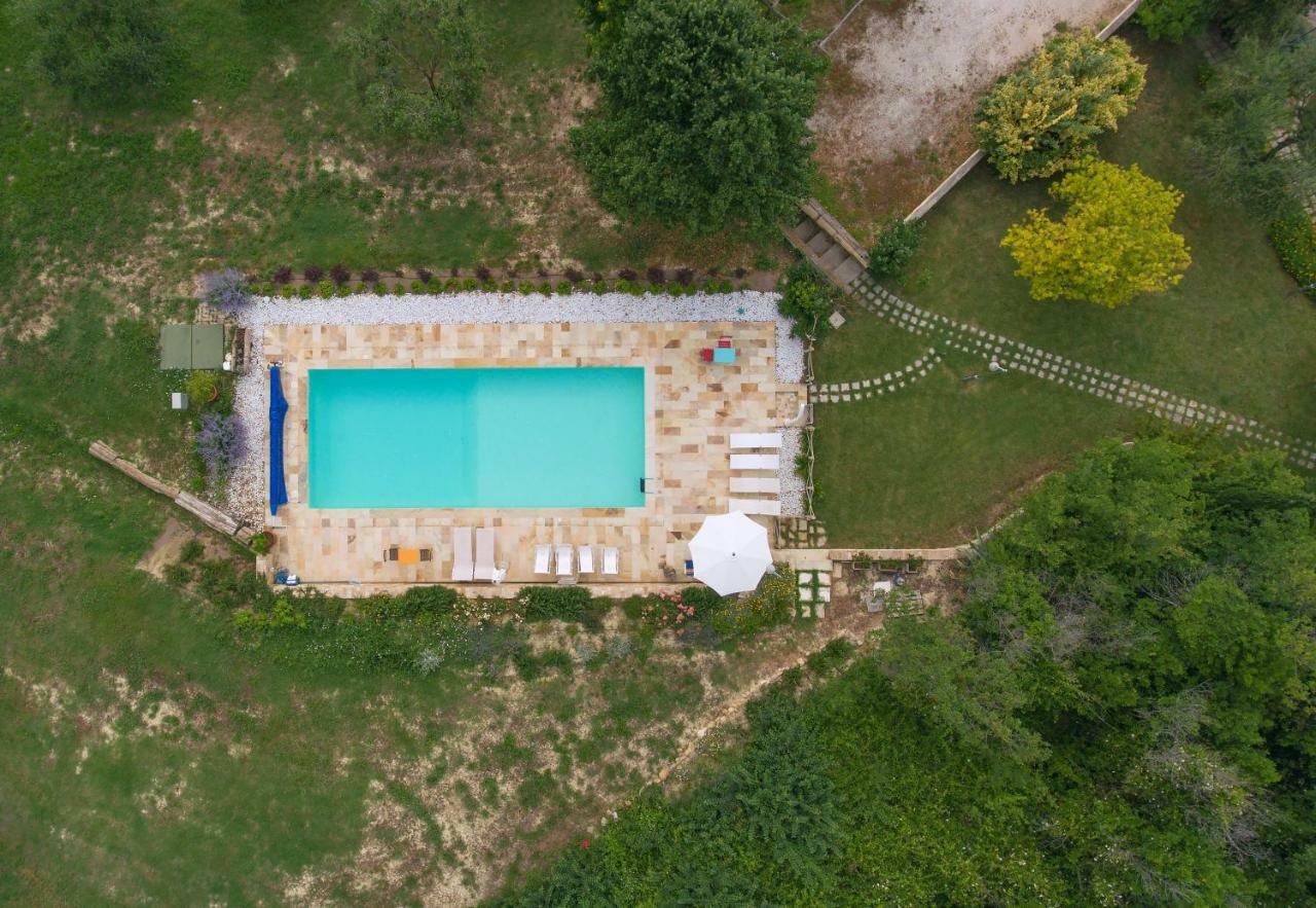 Agriturismo La Barca Nel Bosco Rosciano  Экстерьер фото